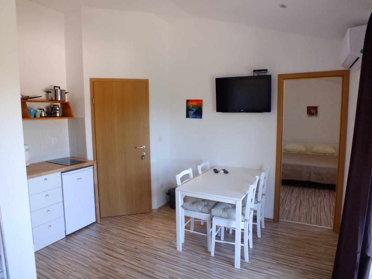 Apartmani Barisic Brodarica  Exterior photo